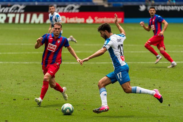 中国男篮生死战变阵：胡明轩代替李凯尔进首发